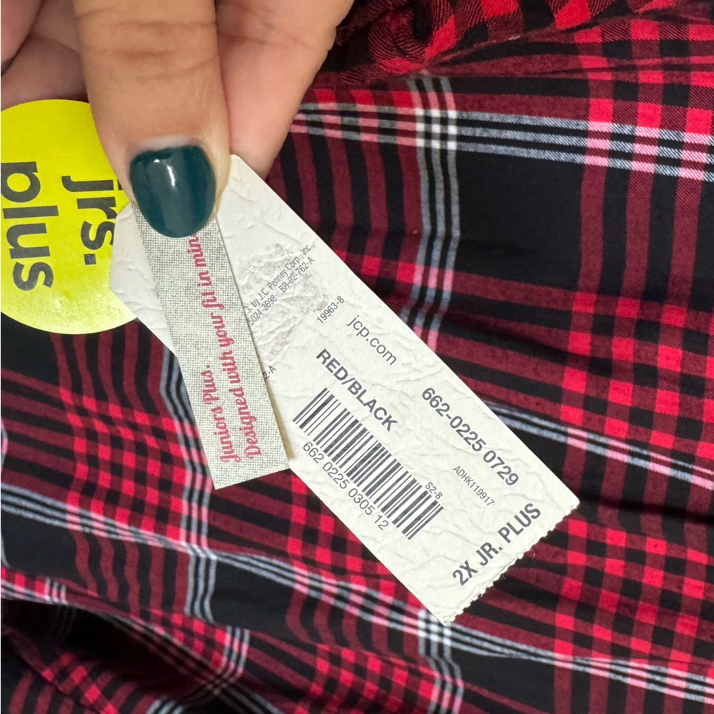 RED PLAID SEQUIN FLANNEL. JUNIOR PLUS LONG SLEEVE LIGHTWEIGHT SPARKLY SHIRT. NWT - Picture 5 of 16